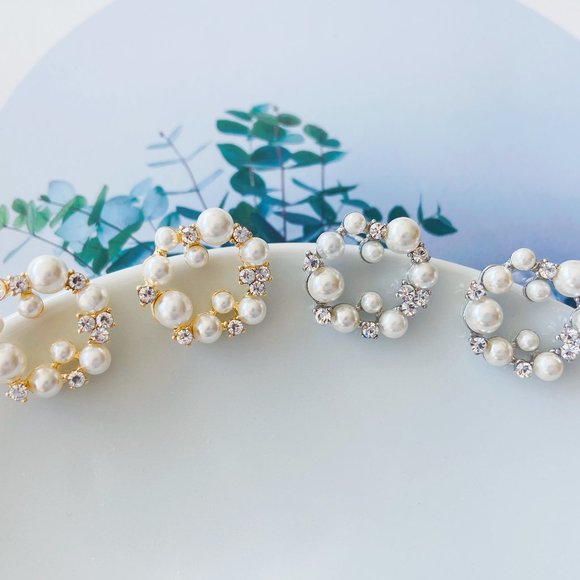 3/$35 Gold Pearl Circle Stud Earrings - Picture 4 of 6